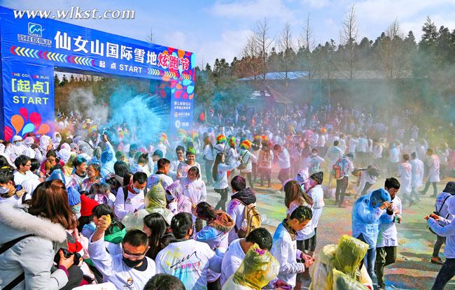 仙女山萬人圣誕炫跑節(jié)，你準(zhǔn)備好了嗎？