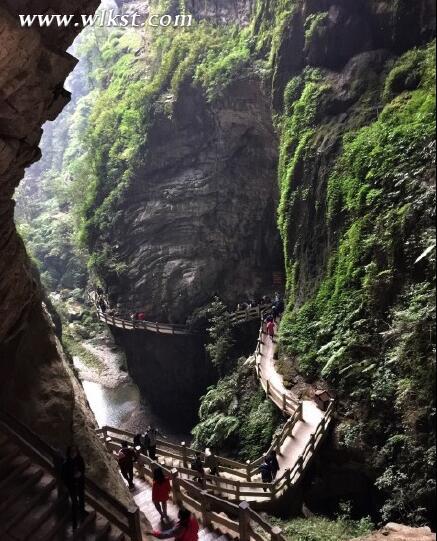  龍水峽地縫景區(qū)