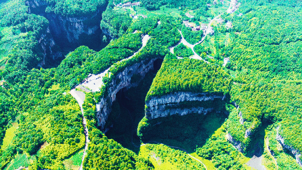 武隆旅游歡迎您！共賞世界遺產(chǎn)，同游人間仙境